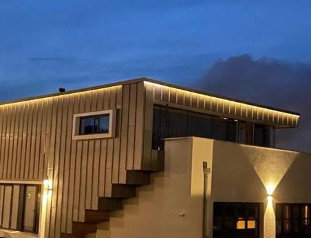 Above And Beyond - Luxe Suite Met Sauna En Stoomdouche ザーンダム エクステリア 写真